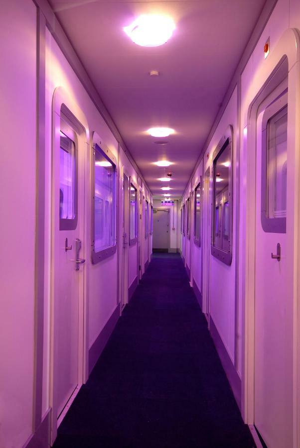 Yotelair London Heathrow Airport Hillingdon Exterior photo